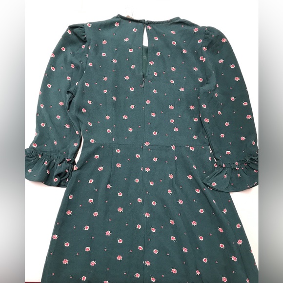 Forever 21 Green Ruffles Hem - Picture 6 of 12